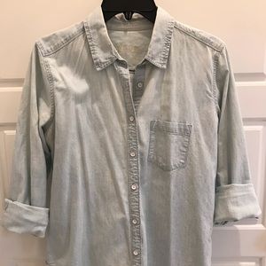 Gap Denim Button Up Shirt